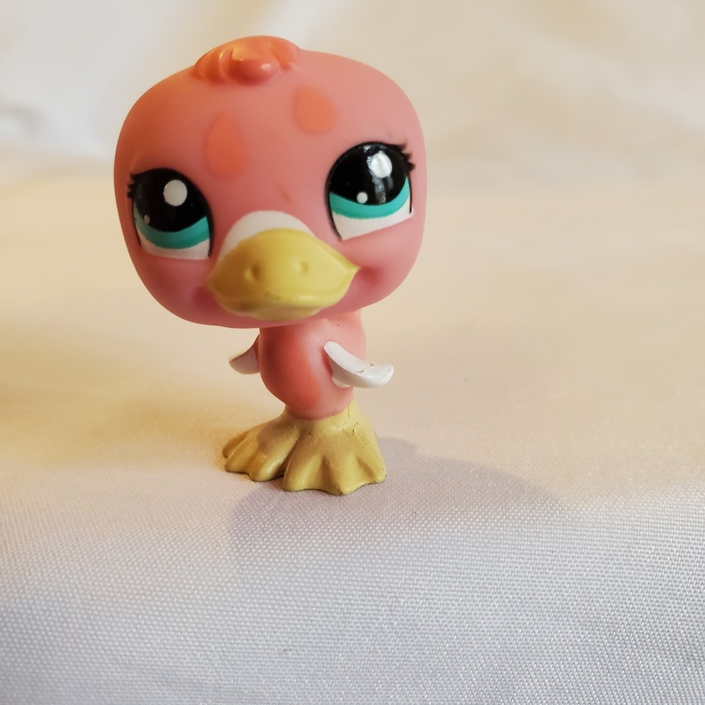 Littlest Pet Shop Authentic LPS #825‎ Pink Duck Aqua Blue Tear Drop Eyes Hasbro